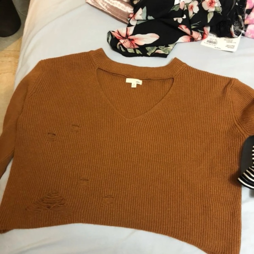 Cropped sweater